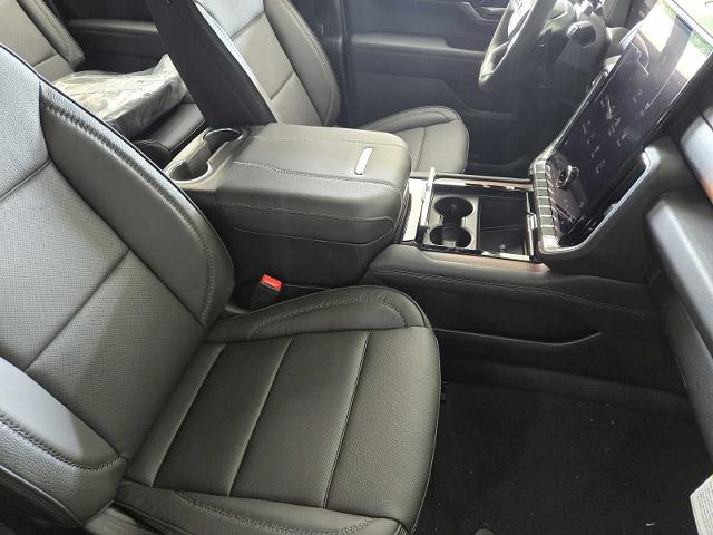 2025 GMC Yukon XL Vehicle Photo in DALLAS, TX 75209-3016