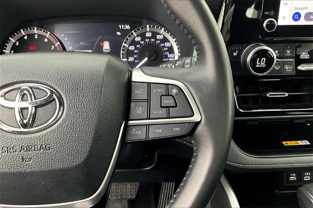 2024 Toyota Highlander Vehicle Photo in Grapevine, TX 76051