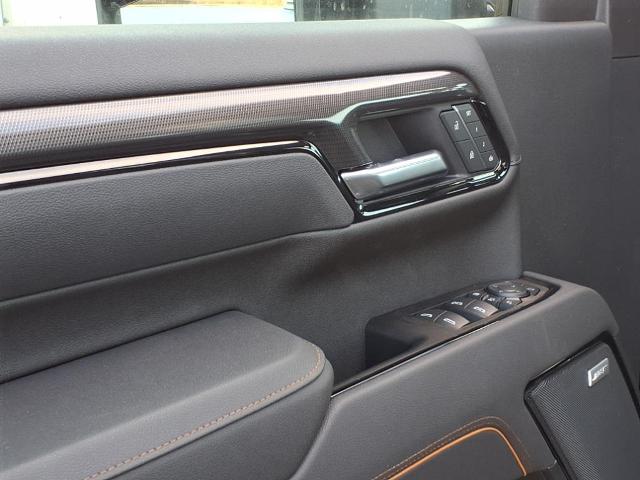 2025 GMC Sierra 2500 HD Vehicle Photo in Denton, TX 76205