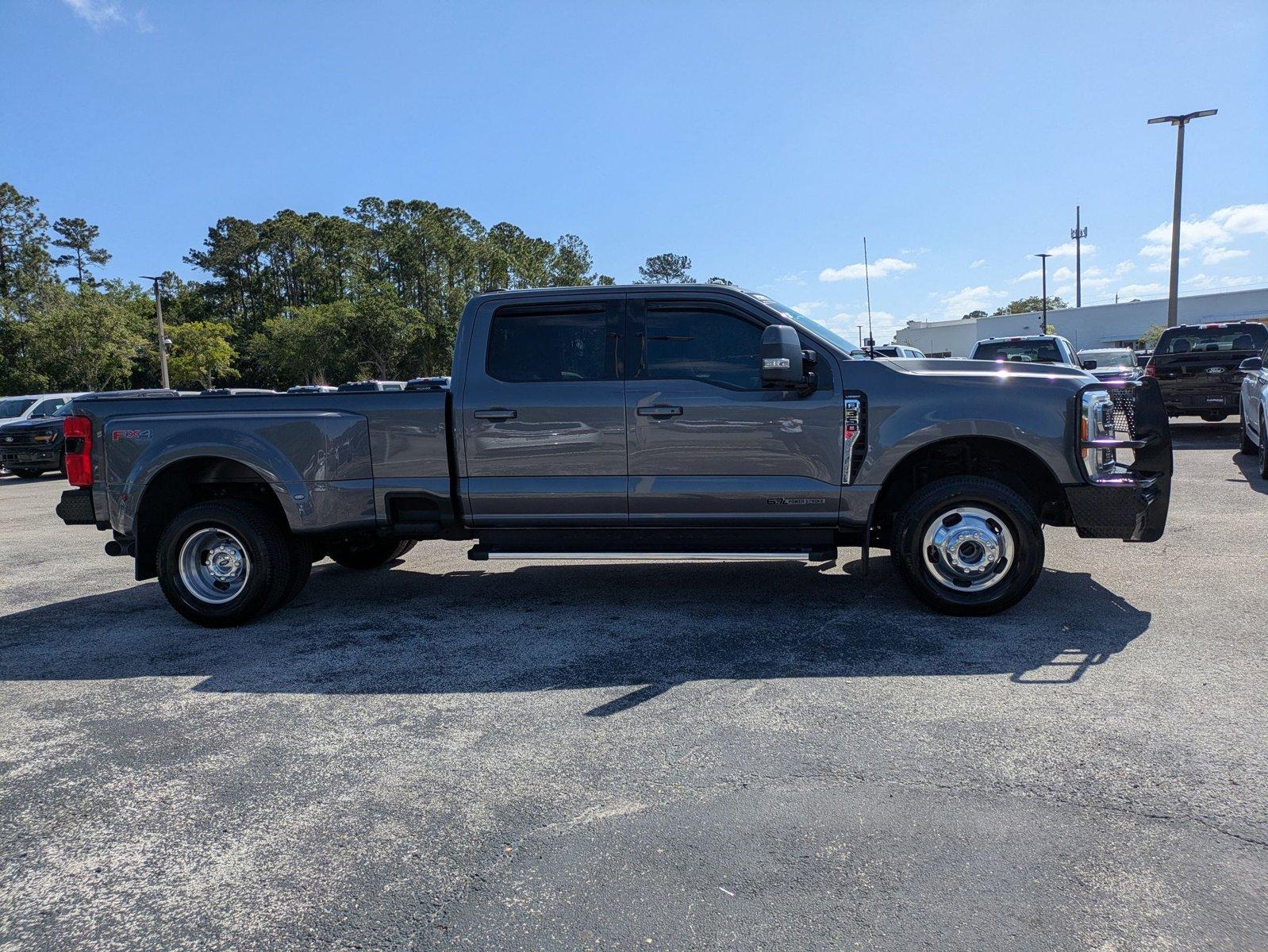 2023 Ford Super Duty F-350 DRW Vehicle Photo in Jacksonville, FL 32244