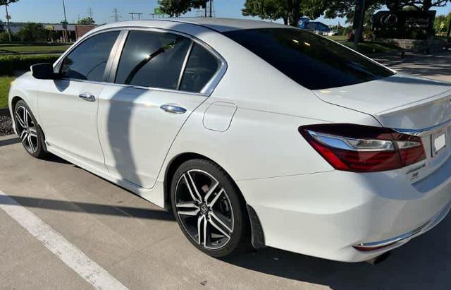 2017 Honda Accord Sedan Vehicle Photo in FORT WORTH, TX 76132