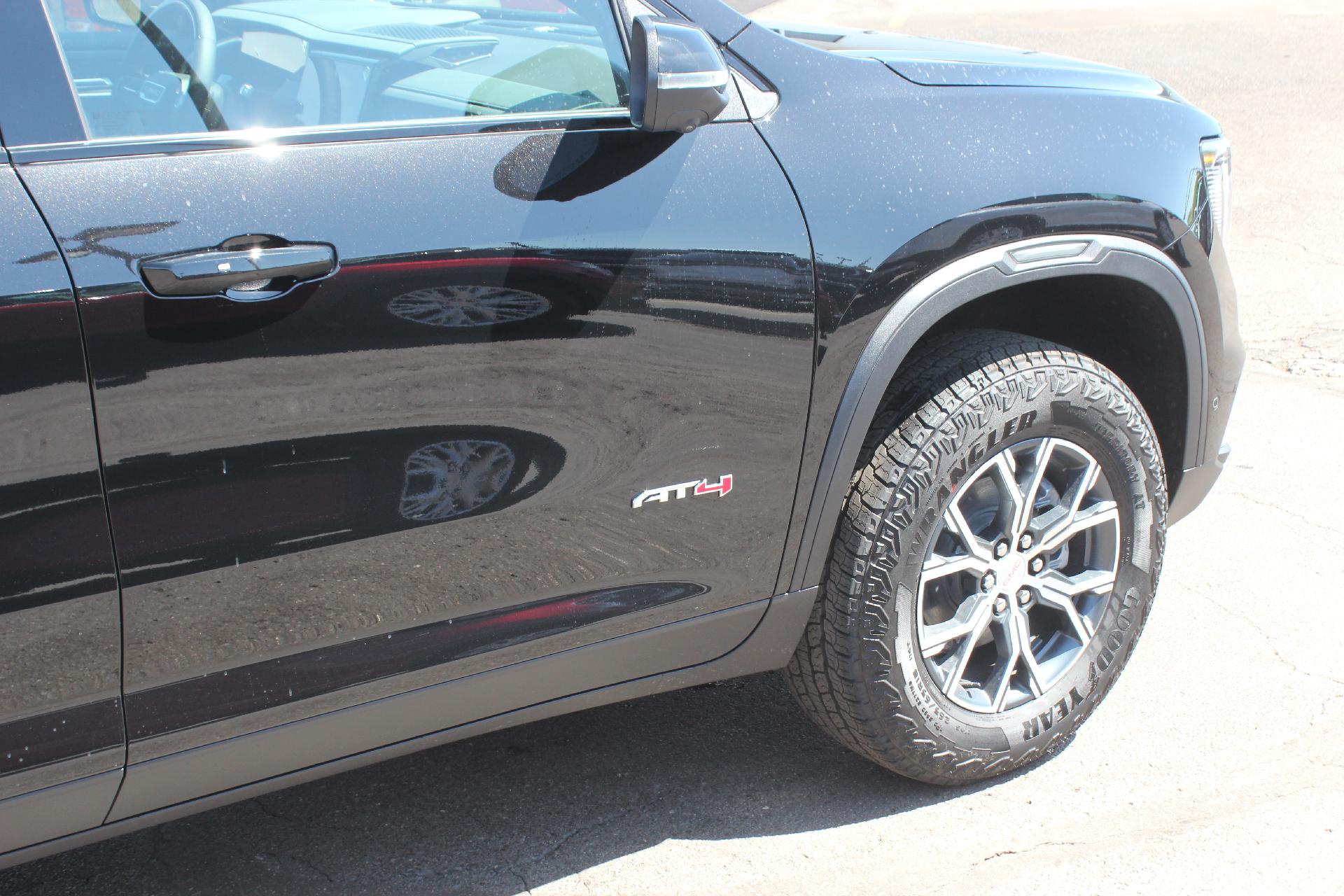 2025 GMC Acadia Vehicle Photo in AURORA, CO 80012-4011