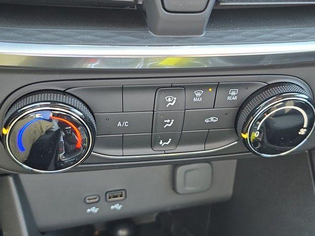 2024 Buick Encore GX Vehicle Photo in Pleasant Hills, PA 15236
