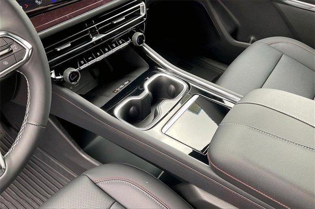 2025 Chevrolet Traverse Vehicle Photo in INDEPENDENCE, MO 64055-1314