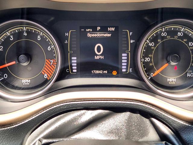 2015 Jeep Cherokee Vehicle Photo in DENTON, TX 76210-9321