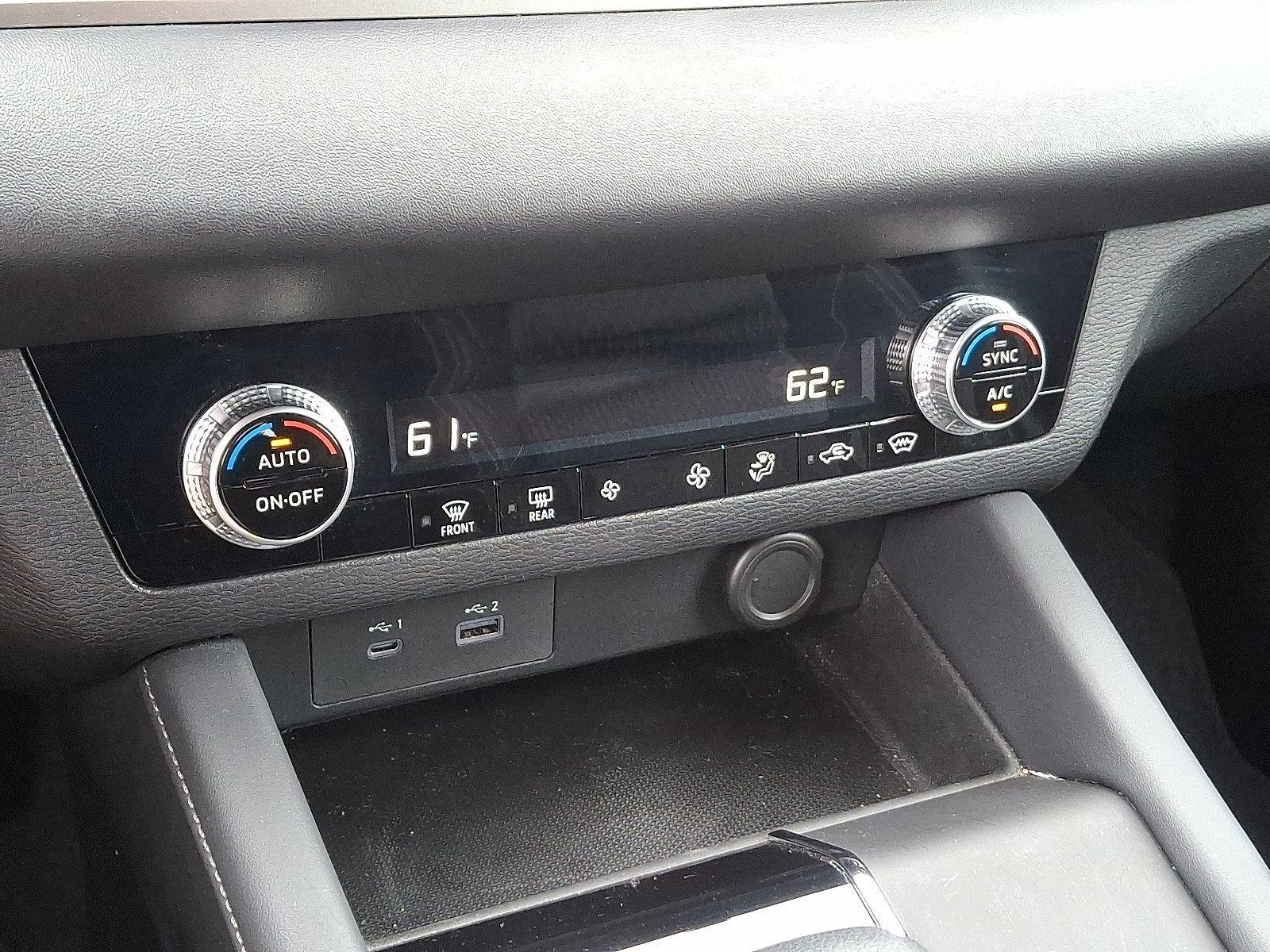 2022 Mitsubishi Outlander Vehicle Photo in Trevose, PA 19053