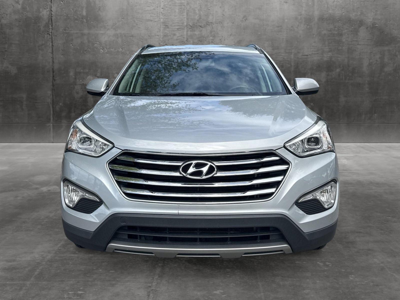 2016 Hyundai Santa Fe Vehicle Photo in MEMPHIS, TN 38115-1503