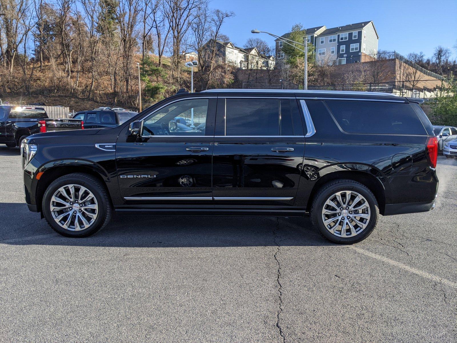 2021 GMC Yukon XL Vehicle Photo in TIMONIUM, MD 21093-2300