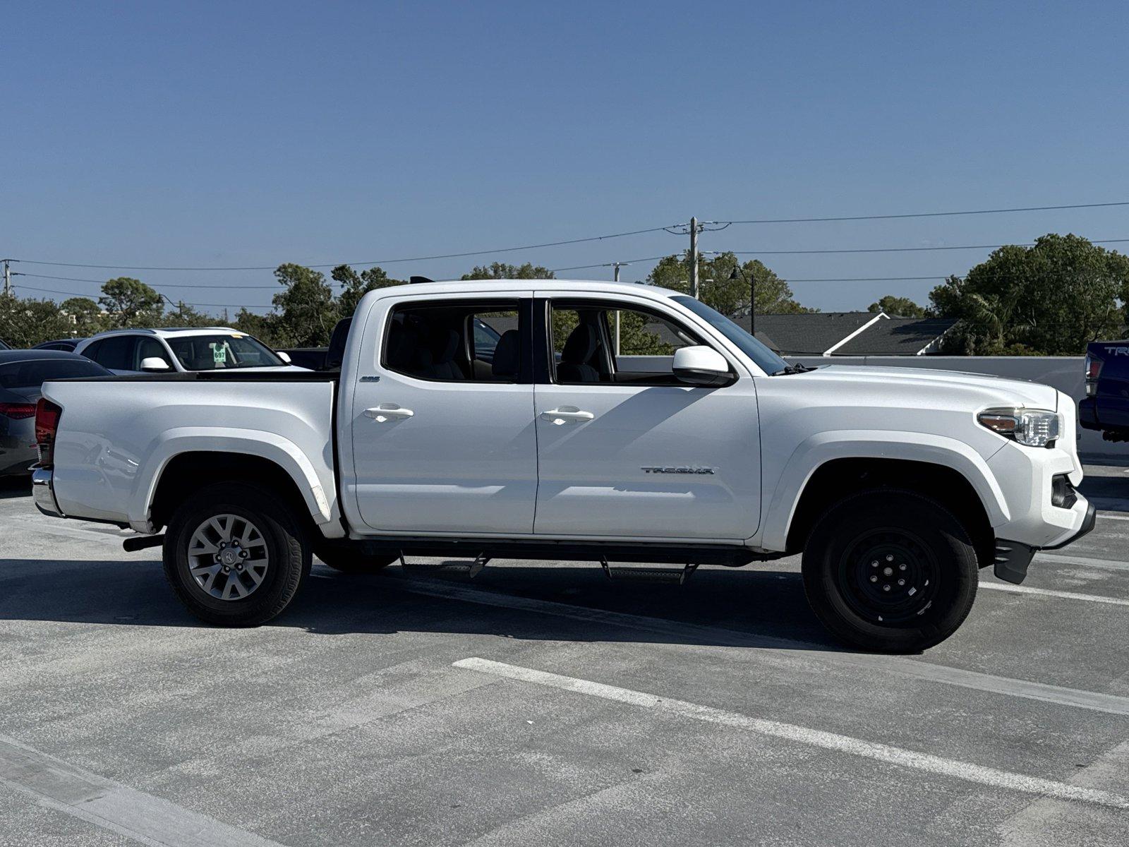 2019 Toyota Tacoma 2WD Vehicle Photo in Ft. Myers, FL 33907