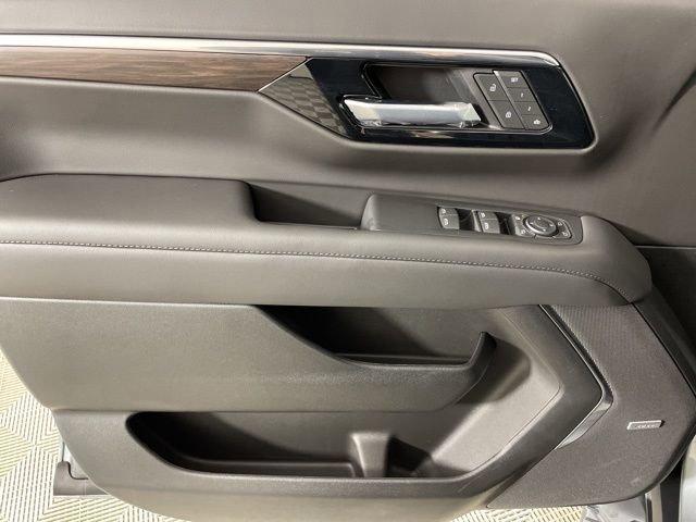 2025 Chevrolet Tahoe Vehicle Photo in PHOENIX, AZ 85014-3381