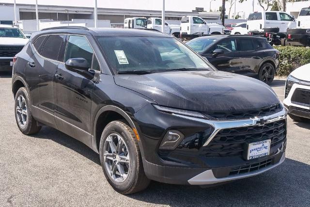 2025 Chevrolet Blazer Vehicle Photo in VENTURA, CA 93003-8585