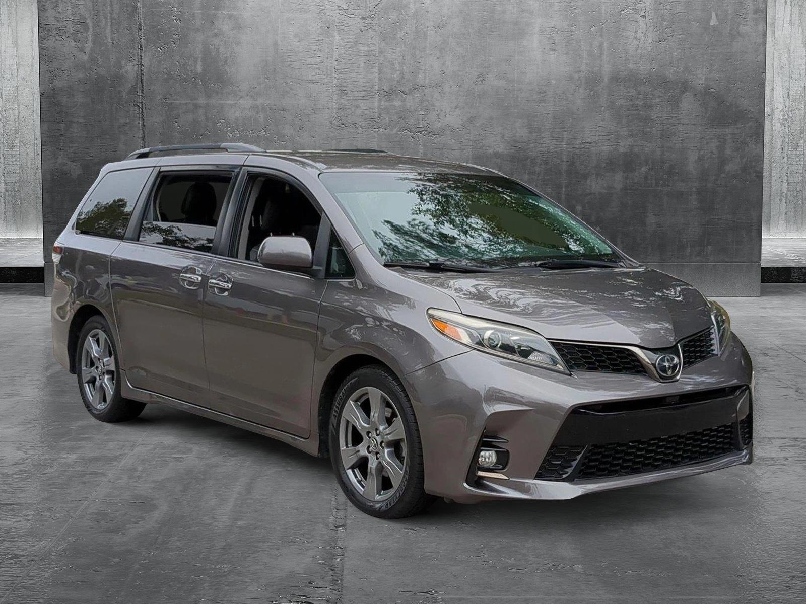 2019 Toyota Sienna Vehicle Photo in West Palm Beach, FL 33417