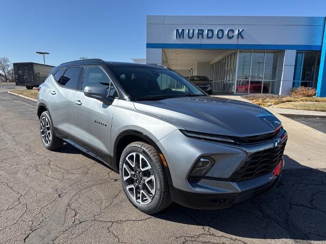 2025 Chevrolet Blazer Vehicle Photo in MANHATTAN, KS 66502-5036