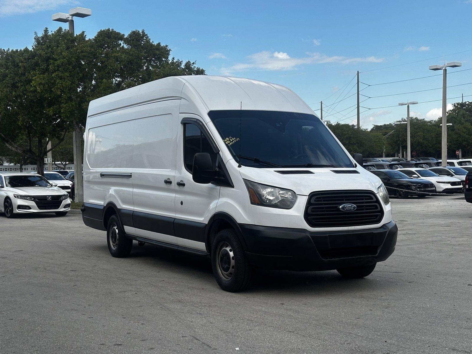 2017 Ford Transit Van Vehicle Photo in Hollywood, FL 33021