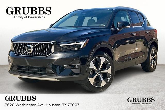 2025 Volvo XC40 Vehicle Photo in Houston, TX 77007