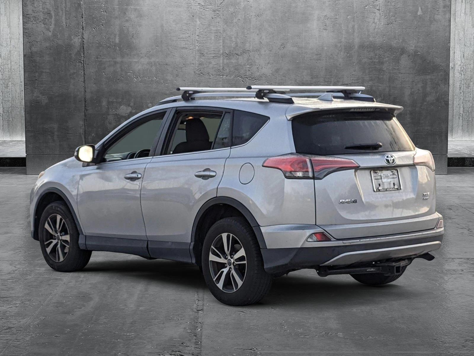 2018 Toyota RAV4 Vehicle Photo in Davie, FL 33331