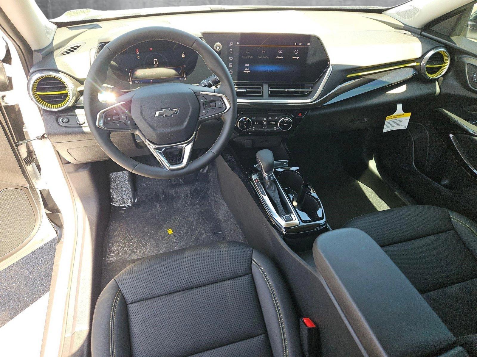 2025 Chevrolet Trax Vehicle Photo in GILBERT, AZ 85297-0446