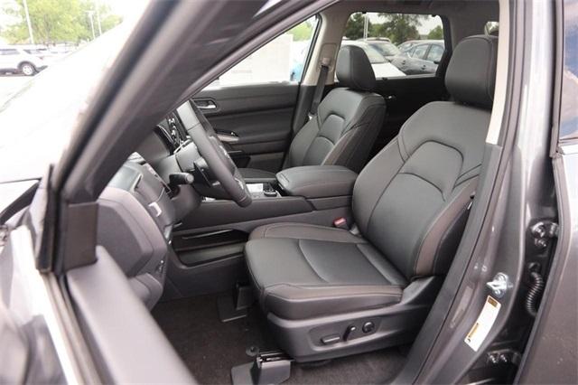 2025 Nissan Pathfinder Vehicle Photo in Hazelwood, MO 63042
