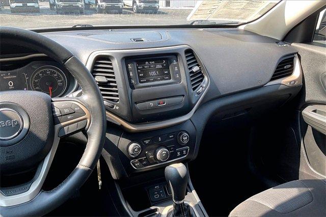 2016 Jeep Cherokee Vehicle Photo in INDEPENDENCE, MO 64055-1314