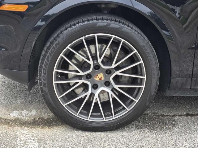 2019 Porsche Cayenne Vehicle Photo in DENTON, TX 76210-9321