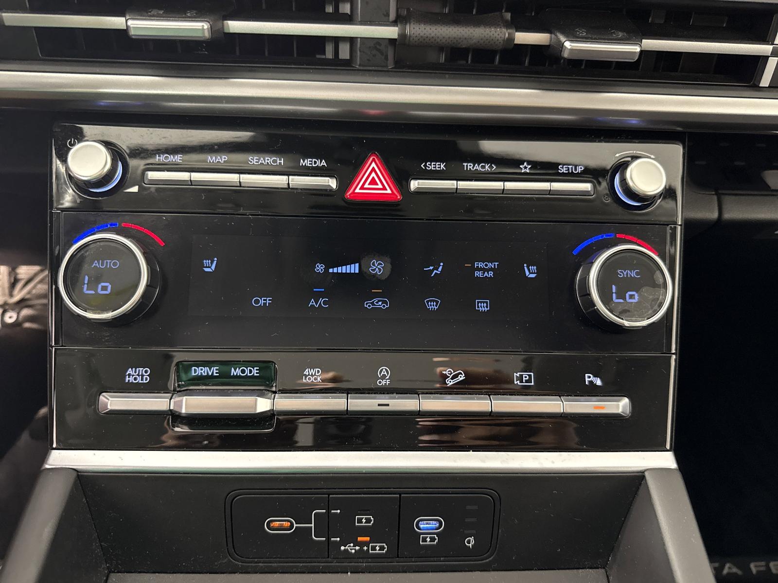 2024 Hyundai SANTA FE Vehicle Photo in Georgetown, TX 78626