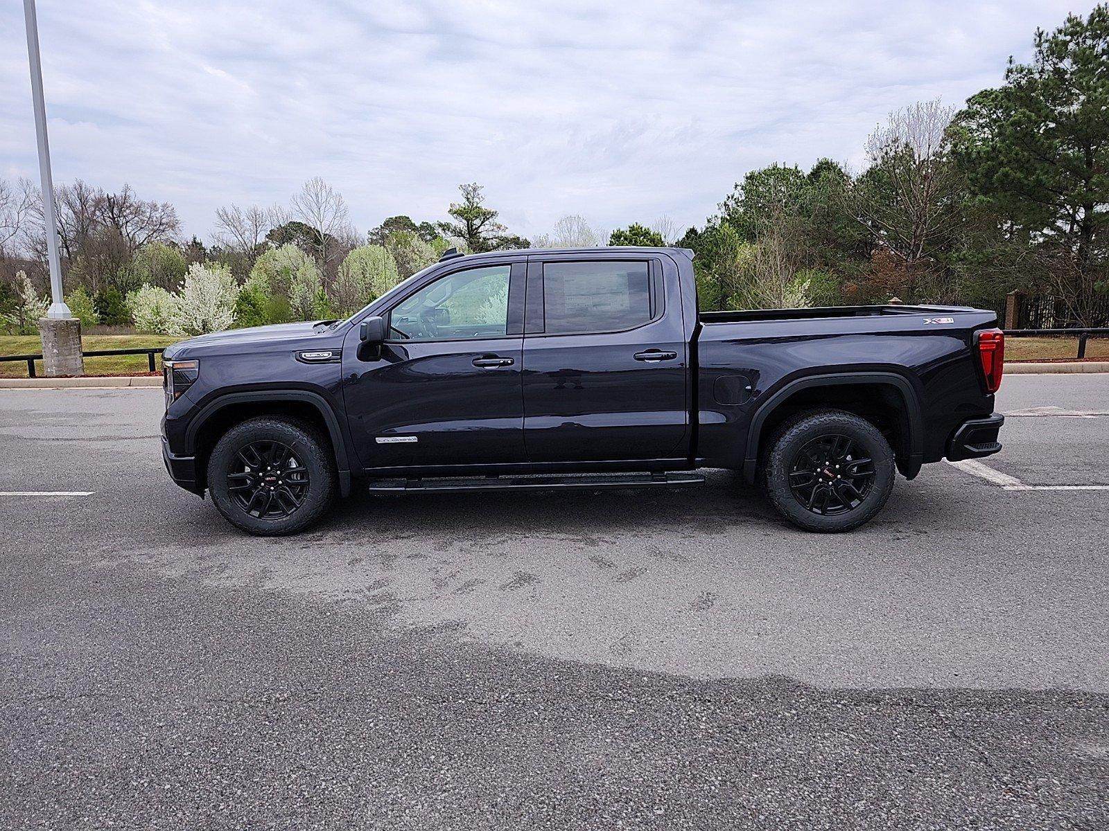 New 2024 GMC Sierra 1500 Crew Cab Short Box 4-Wheel Drive 