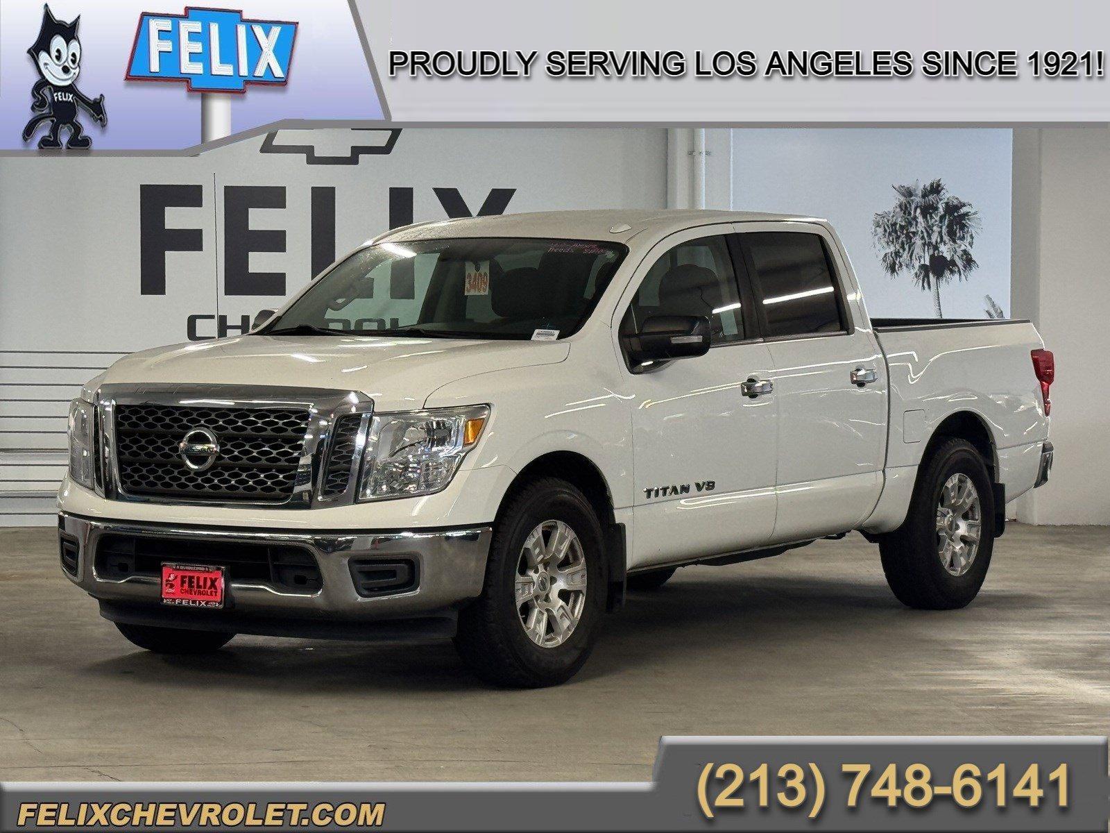 2018 Nissan Titan Vehicle Photo in LOS ANGELES, CA 90007-3794