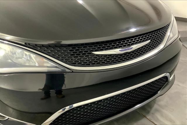 2020 Chrysler Pacifica Vehicle Photo in Lees Summit, MO 64086