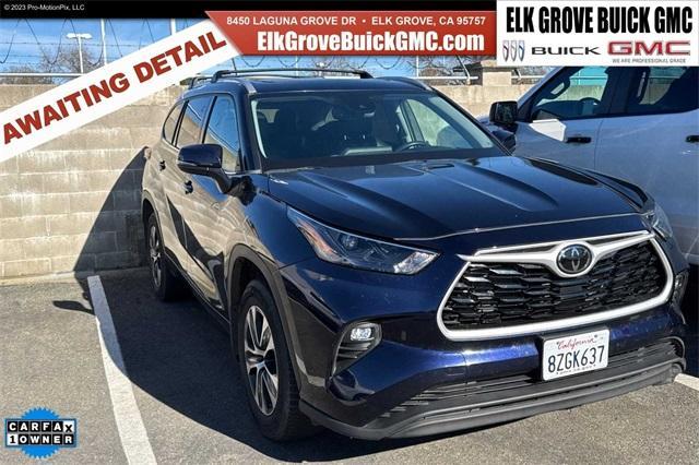 2022 Toyota Highlander Vehicle Photo in ELK GROVE, CA 95757-8703