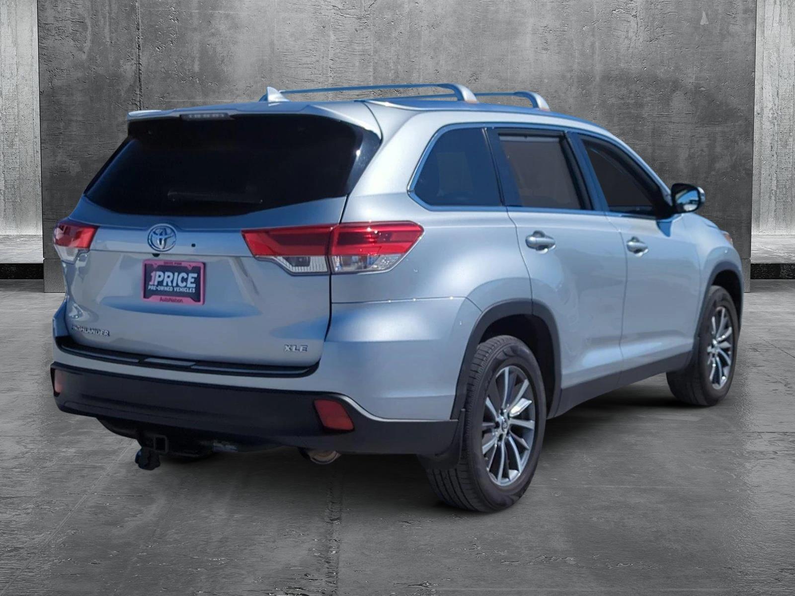 2019 Toyota Highlander Vehicle Photo in Ft. Myers, FL 33907