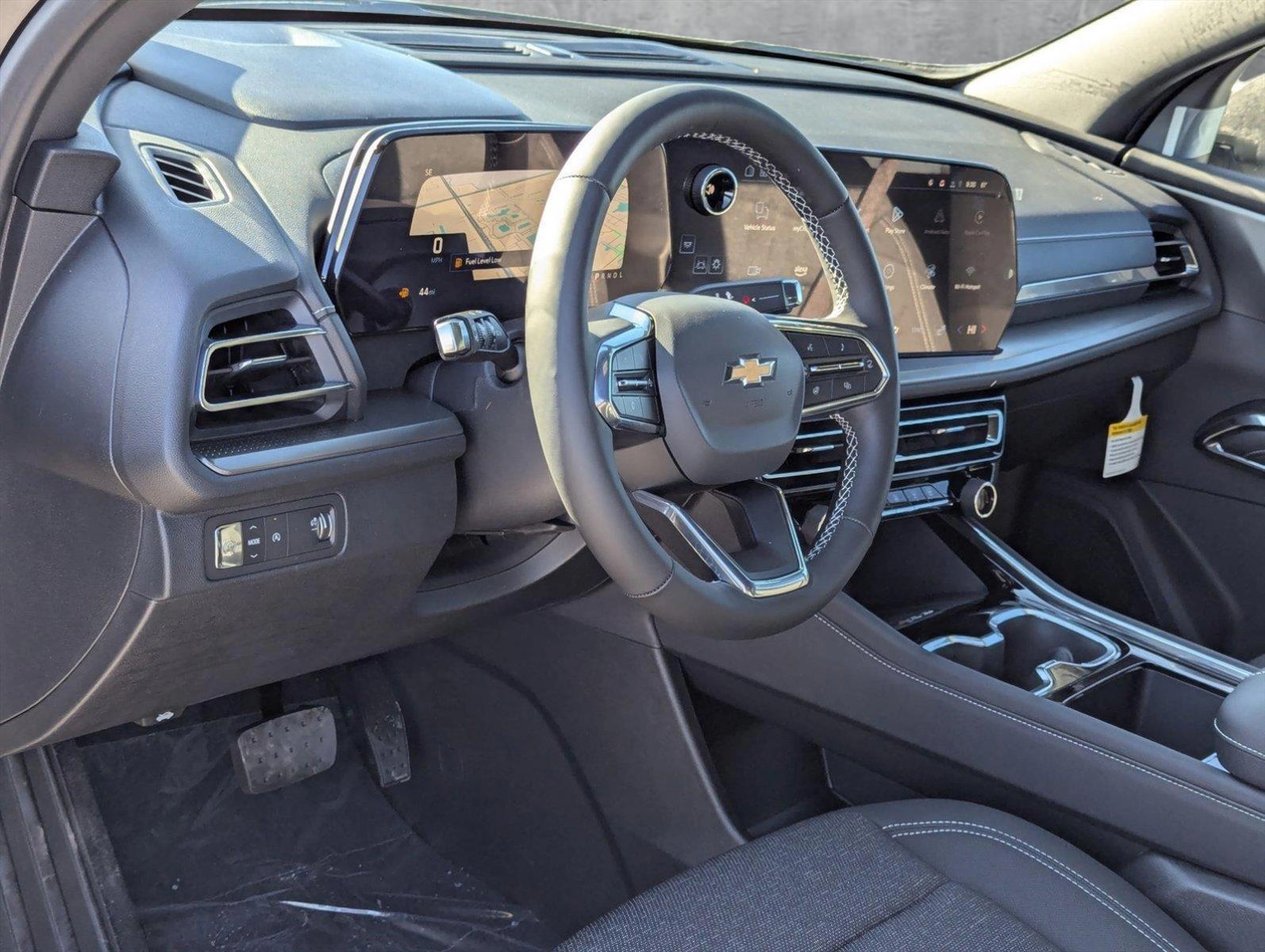 2025 Chevrolet Traverse Vehicle Photo in PEMBROKE PINES, FL 33024-6534