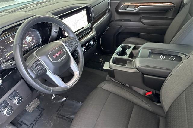 2023 GMC Sierra 1500 Vehicle Photo in ELK GROVE, CA 95757-8703