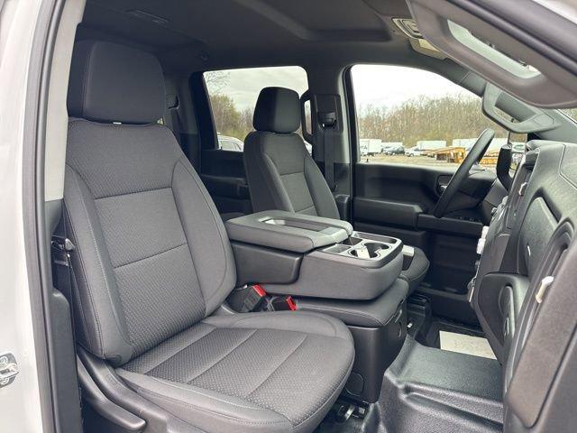 2025 GMC Sierra 3500 HD Chassis Cab Vehicle Photo in MEDINA, OH 44256-9631