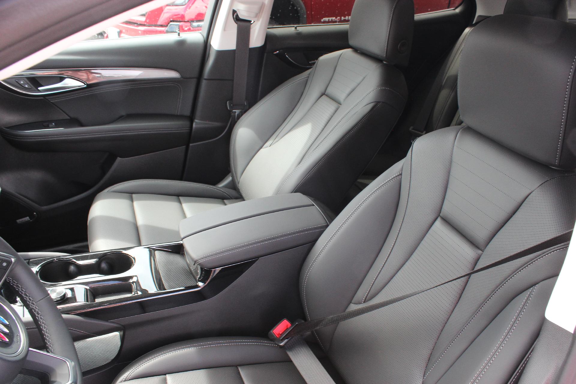 2025 Buick Envision Vehicle Photo in AURORA, CO 80012-4011