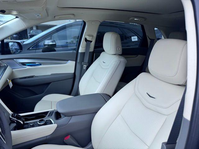 2025 Cadillac XT5 Vehicle Photo in DELRAY BEACH, FL 33483-3294
