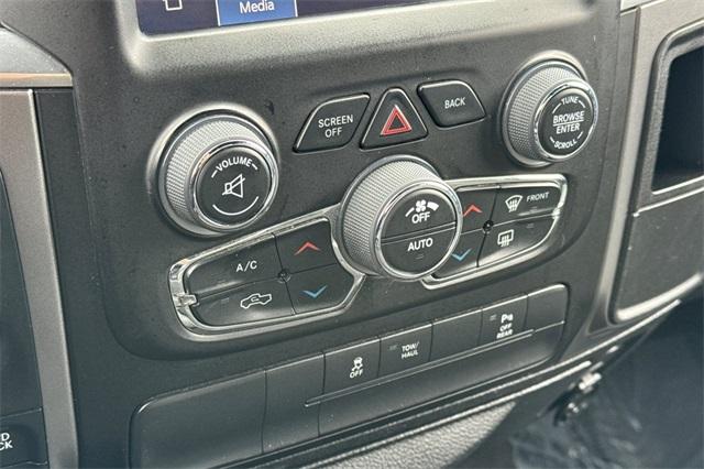 2022 Ram 1500 Classic Vehicle Photo in ELK GROVE, CA 95757-8703