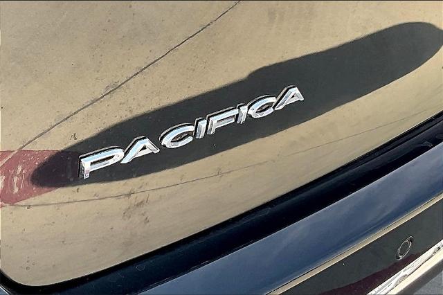 2024 Chrysler Pacifica Vehicle Photo in Grapevine, TX 76051