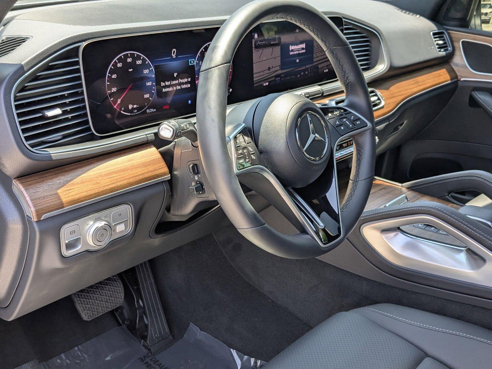 2025 Mercedes-Benz GLE Vehicle Photo in Miami, FL 33169