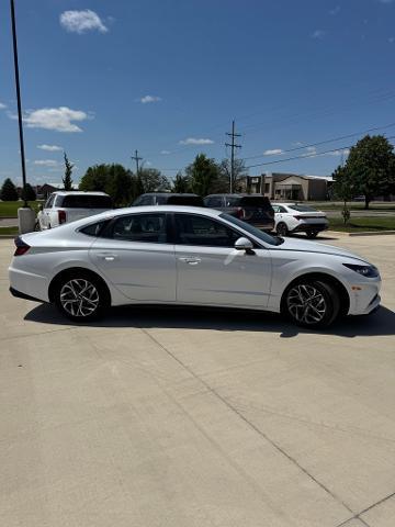 2023 Hyundai SONATA Vehicle Photo in Peoria, IL 61615