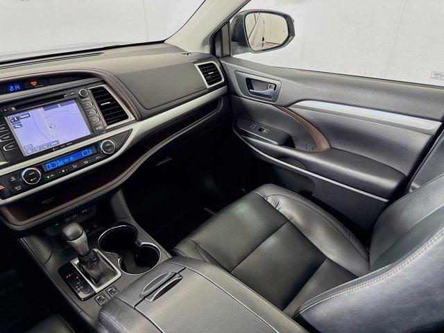 2019 Toyota Highlander Vehicle Photo in Flemington, NJ 08822