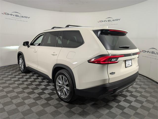 2024 Toyota Grand Highlander Vehicle Photo in ENGLEWOOD, CO 80113-6708