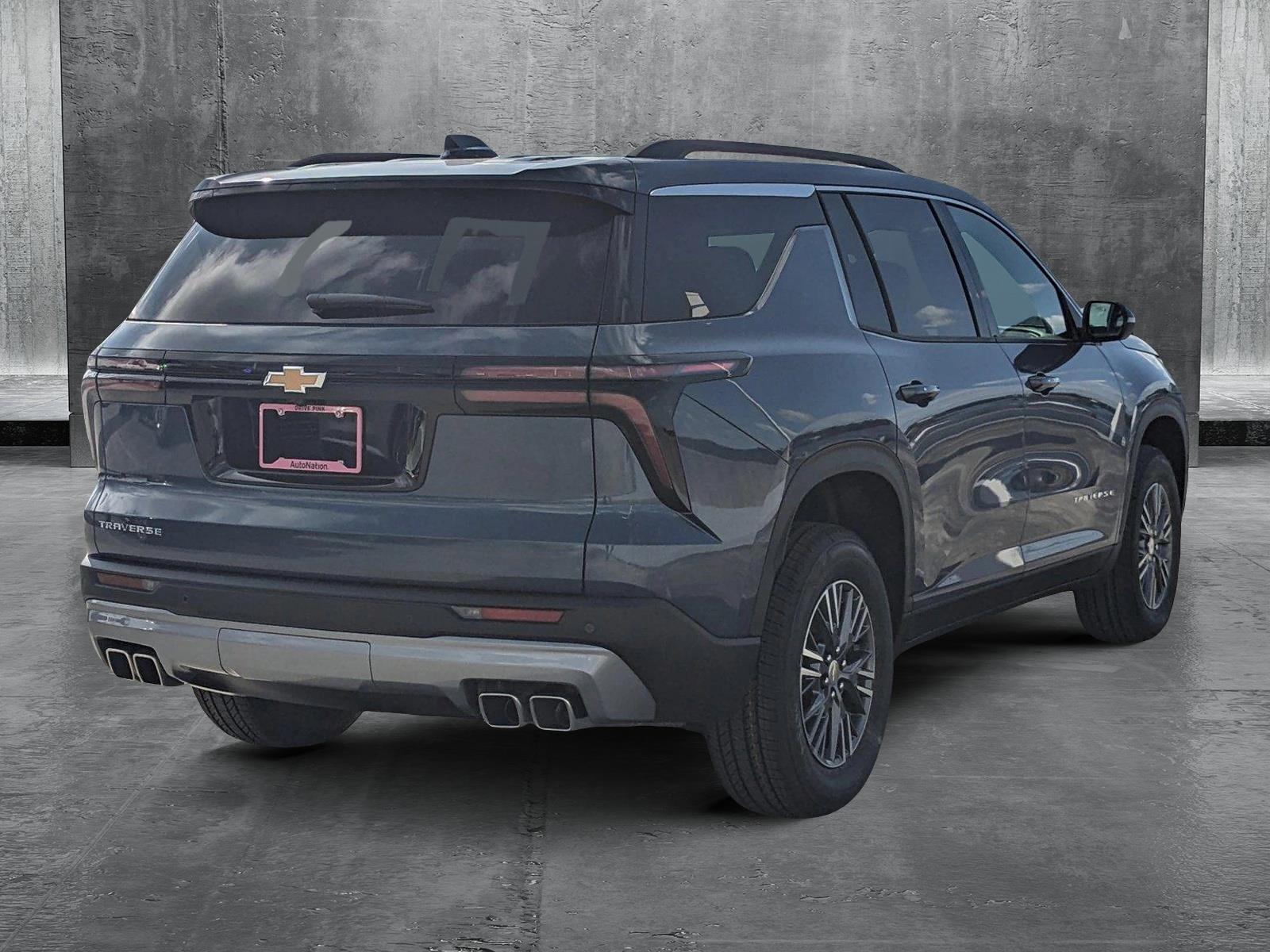 2025 Chevrolet Traverse Vehicle Photo in MIAMI, FL 33172-3015