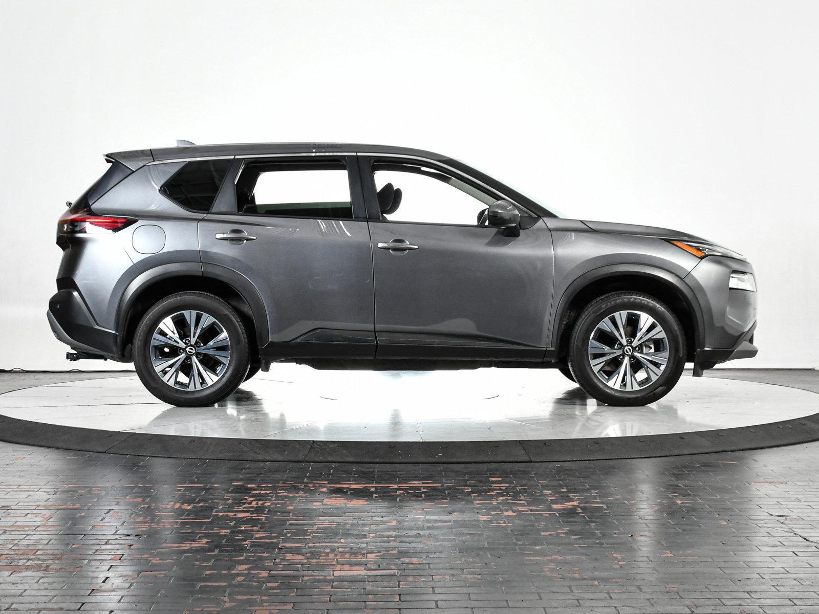 2022 Nissan Rogue Vehicle Photo in DALLAS, TX 75235