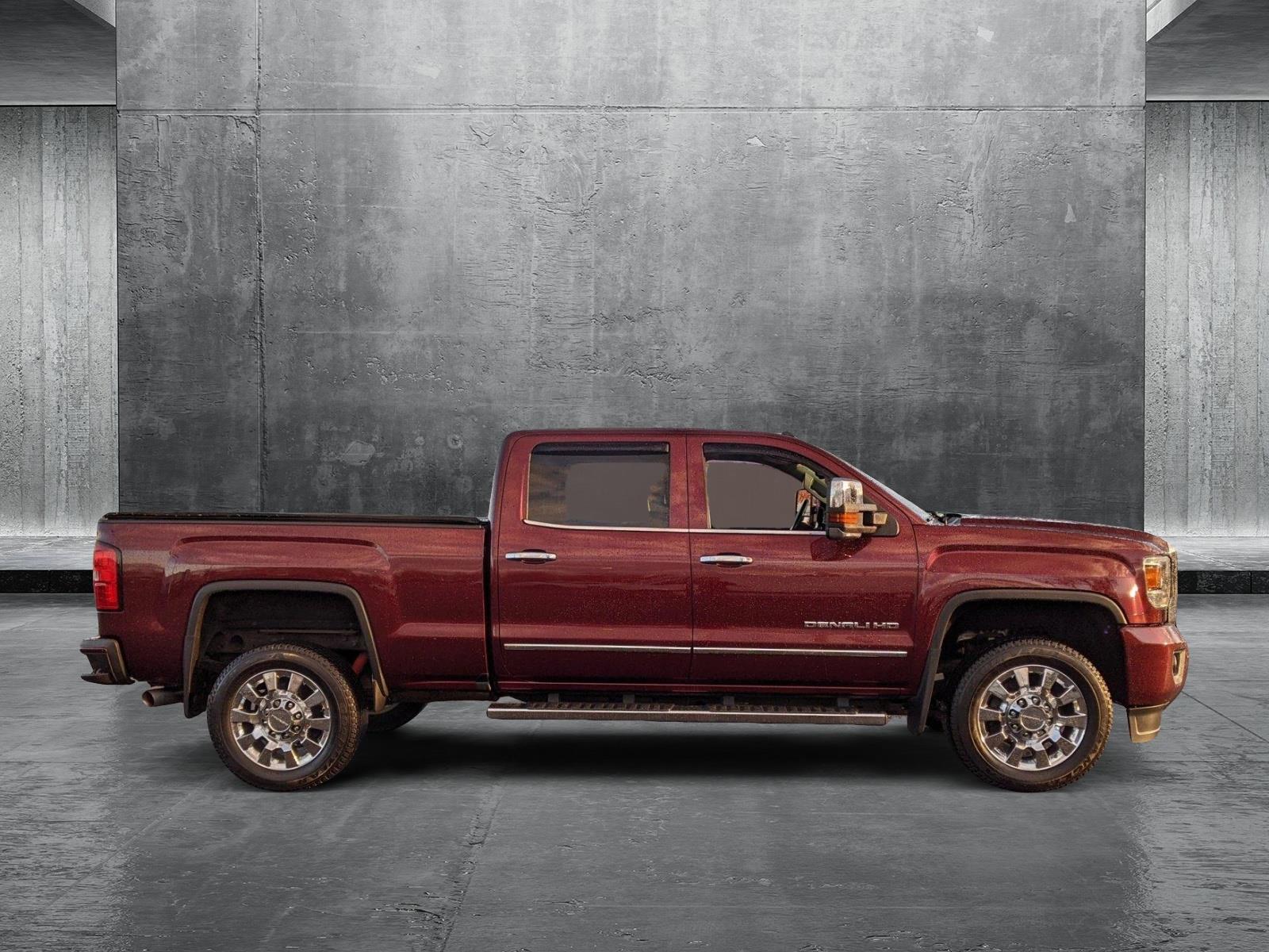 2017 GMC Sierra 2500HD Vehicle Photo in TIMONIUM, MD 21093-2300