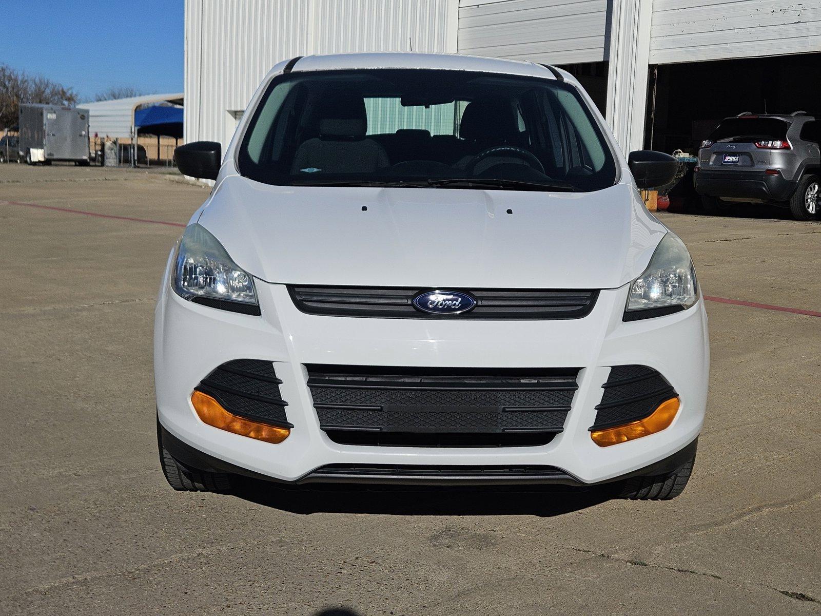 2016 Ford ESCA Vehicle Photo in NORTH RICHLAND HILLS, TX 76180-7199