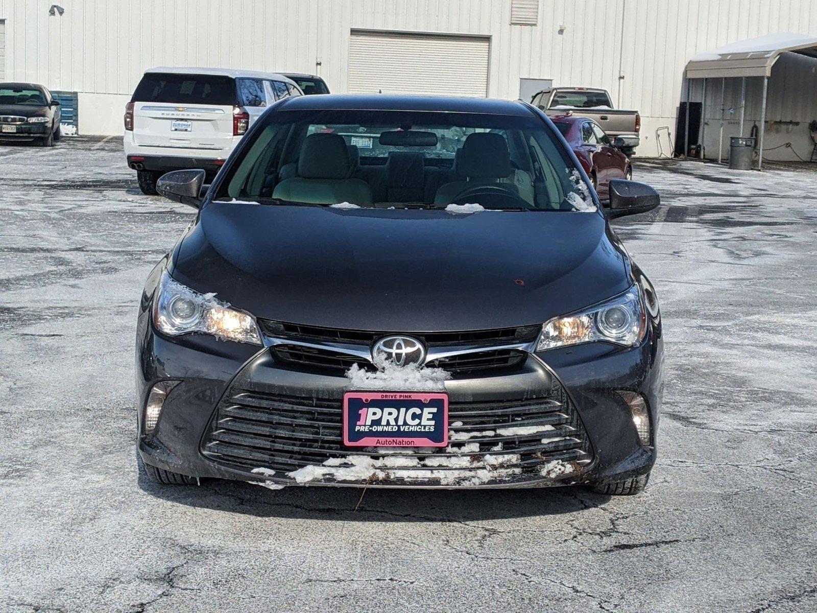 2017 Toyota Camry Vehicle Photo in TIMONIUM, MD 21093-2300