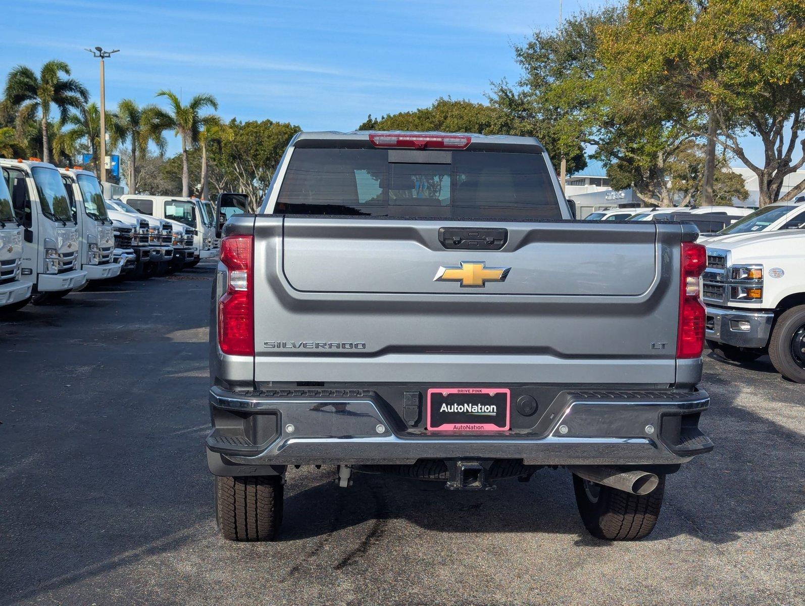 2025 Chevrolet Silverado 2500 HD Vehicle Photo in GREENACRES, FL 33463-3207