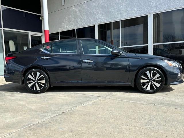 Used 2022 Nissan Altima SV with VIN 1N4BL4DV7NN357706 for sale in Simi Valley, CA