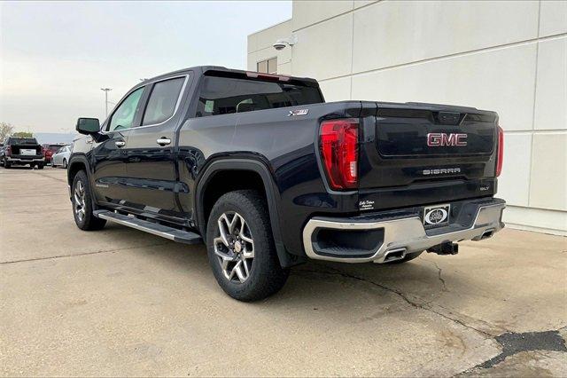 2023 GMC Sierra 1500 Vehicle Photo in TOPEKA, KS 66609-0000