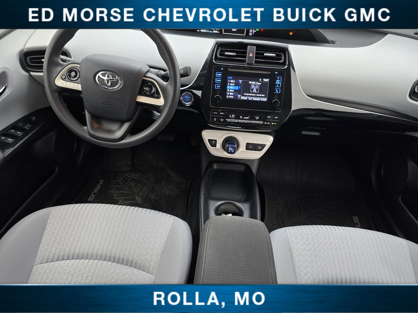 2016 Toyota Prius Vehicle Photo in Rolla, MO 65401